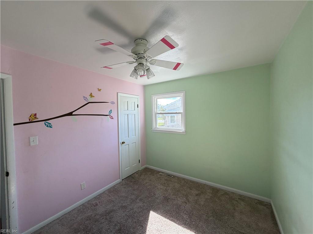 706 Berkshire Rd Property Photo 10