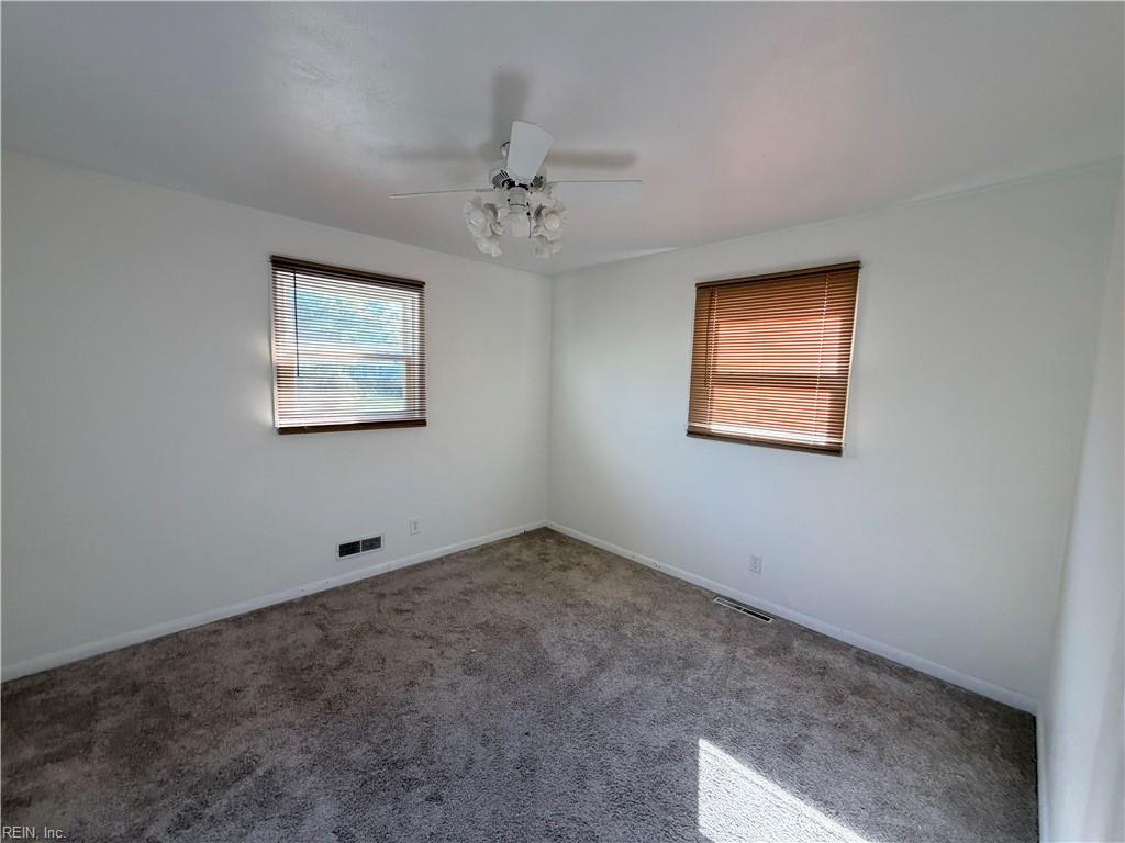 706 Berkshire Rd Property Photo 11