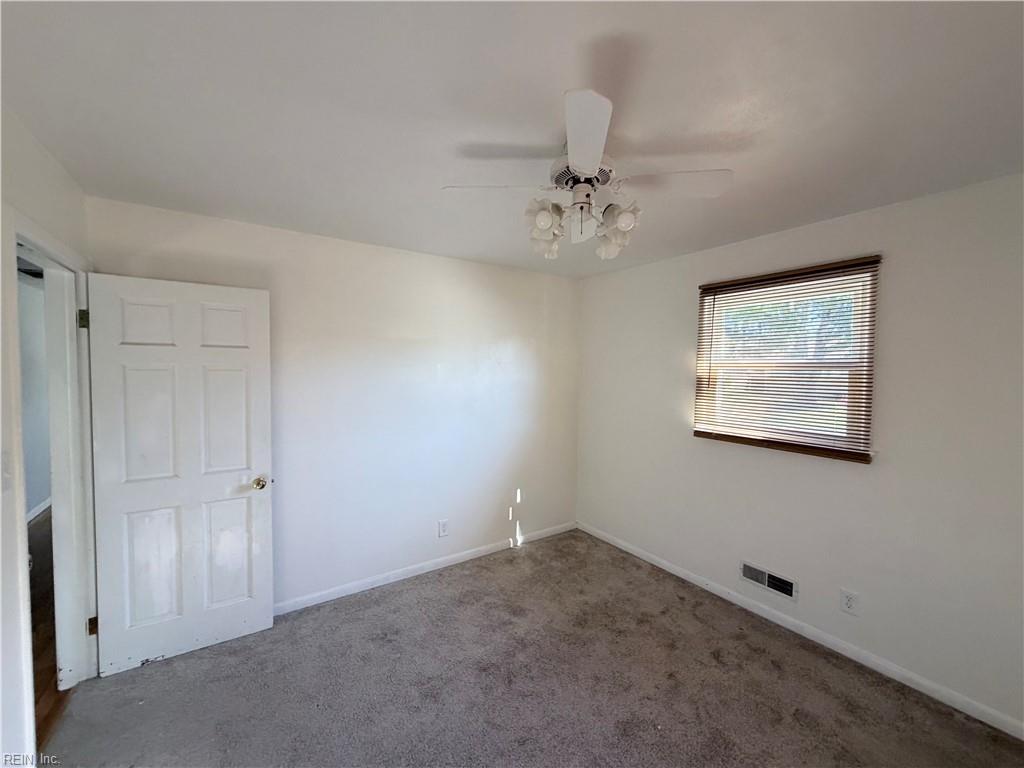 706 Berkshire Rd Property Photo 12