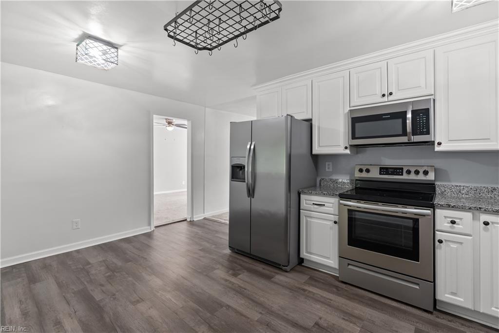 453 Turf Dr Property Photo 3