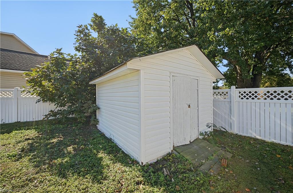 305 Shoreline Dr Property Photo 36