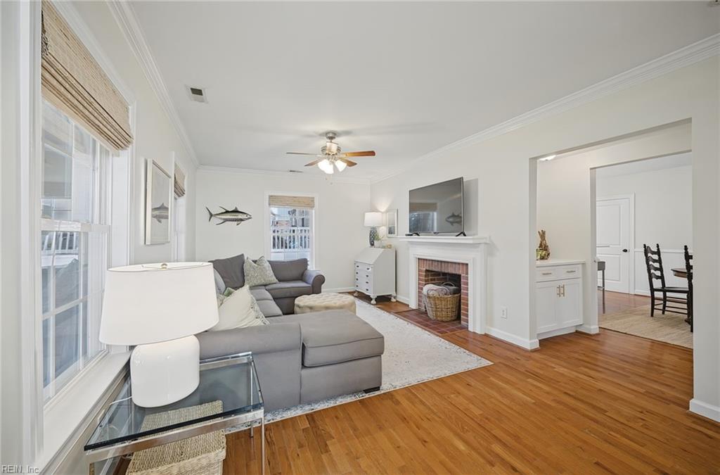 517 25th St Property Photo 8