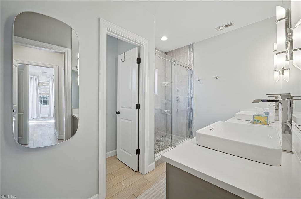 517 25th St Property Photo 29
