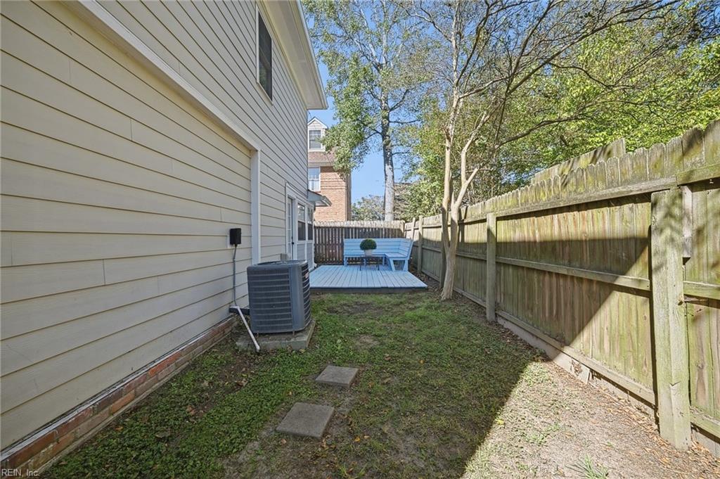 517 25th St Property Photo 44