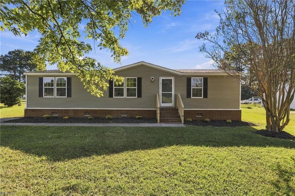 104 Tiff Ln Property Photo 1