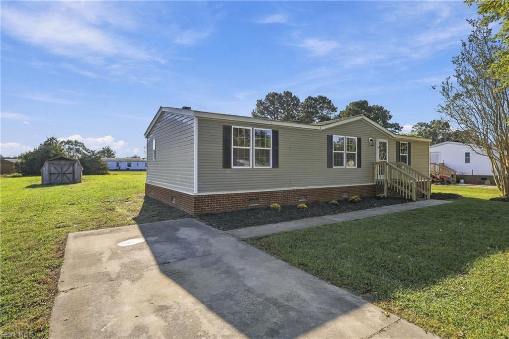 104 Tiff Ln Property Photo 2