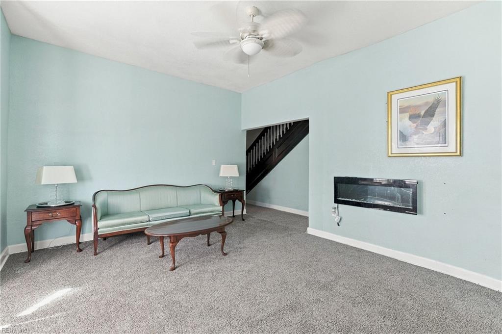 2502 Orcutt Ave Property Photo 4