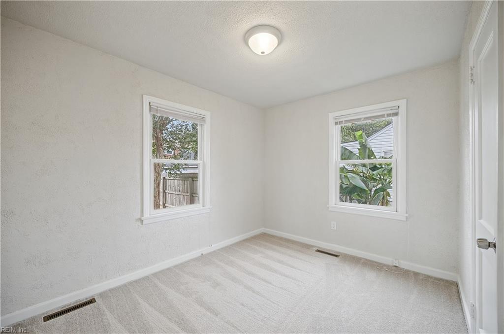 828 Pacific Ave Property Photo 18