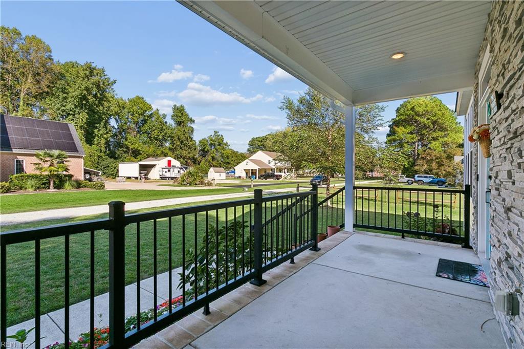 13 Hunts Neck Rd Property Photo 4