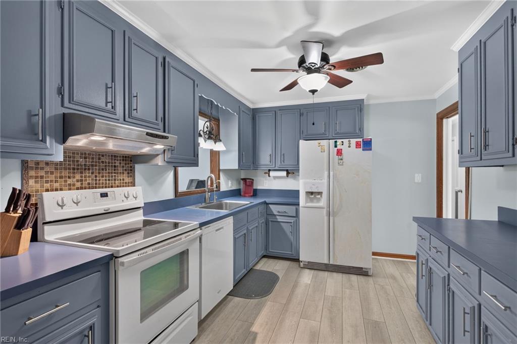 7 Albany Dr Property Photo 10