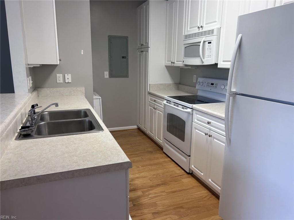5300 Elston Ln Property Photo 6