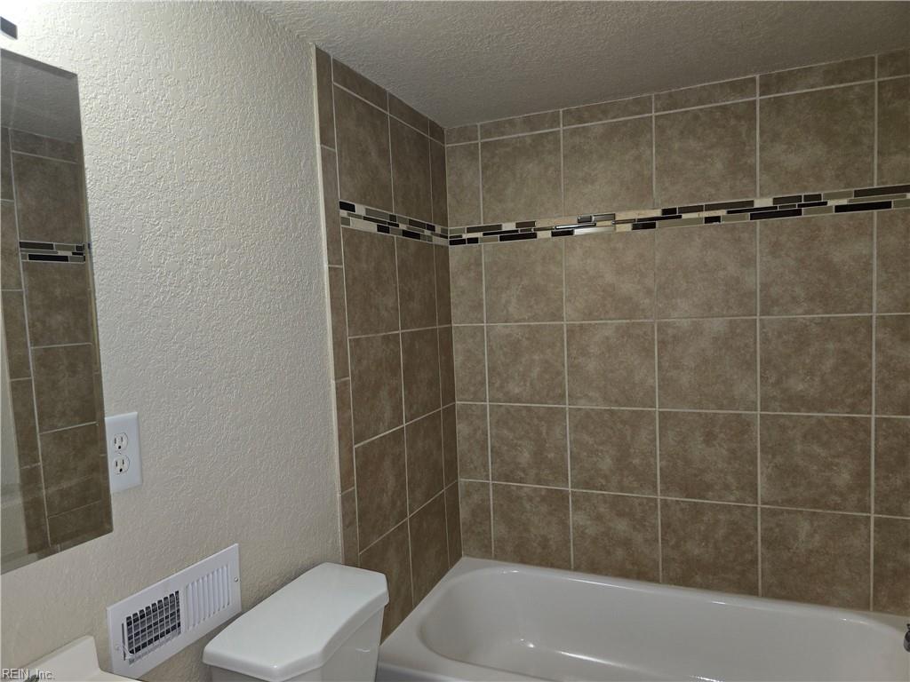 8452 Carlton St Property Photo 27