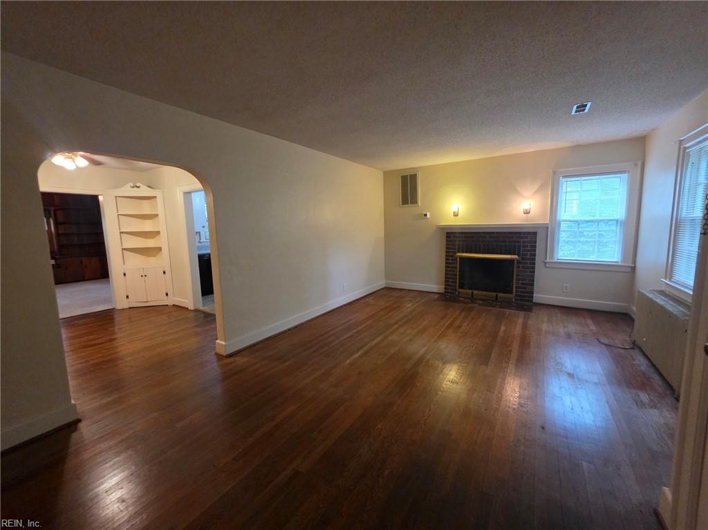 139 Beverly Ave Property Photo 4