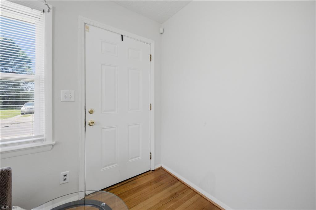 804 Roseclair Street Property Photo 3
