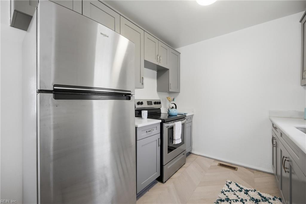 804 Roseclair Street Property Photo 6