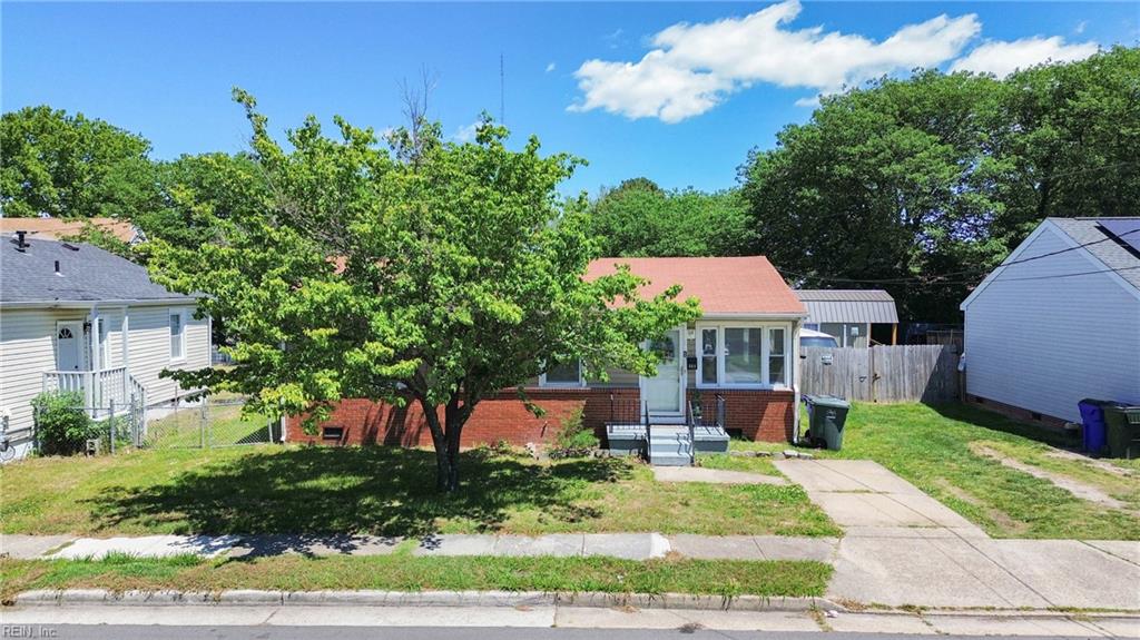 804 Roseclair Street Property Photo 33