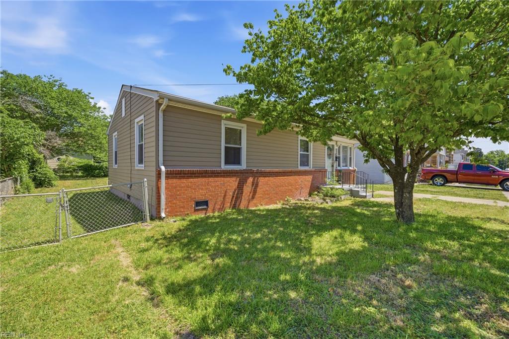 804 Roseclair Street Property Photo 35