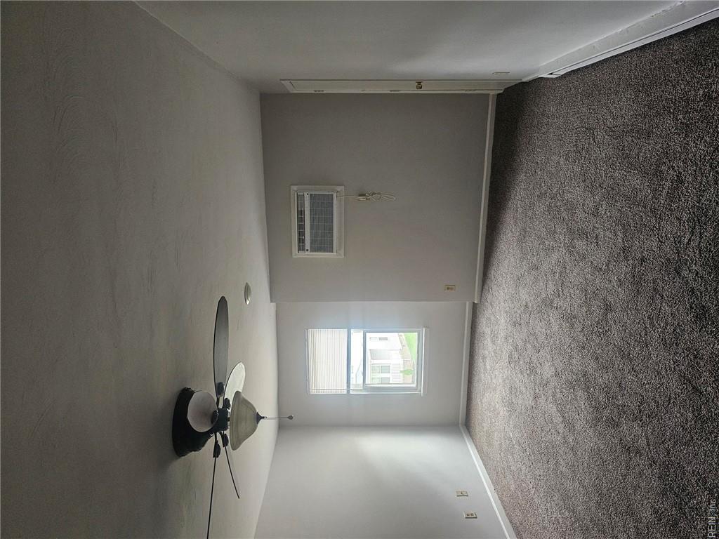 420 Pendleton St Property Photo 4