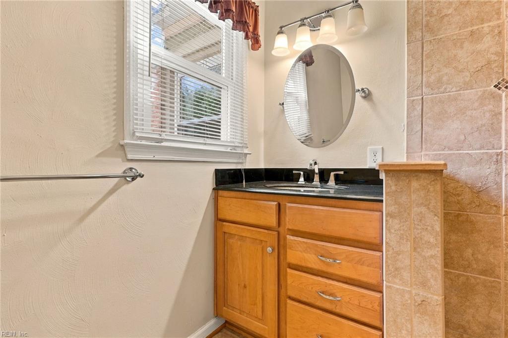 1609 Macroger Ct Property Photo 13
