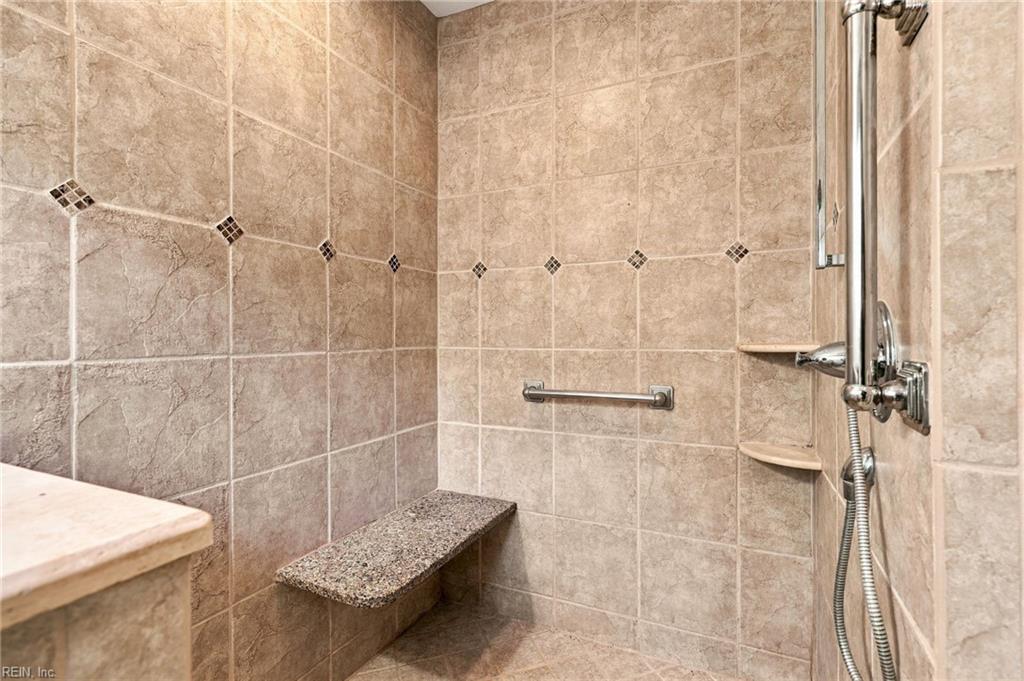 1609 Macroger Ct Property Photo 14
