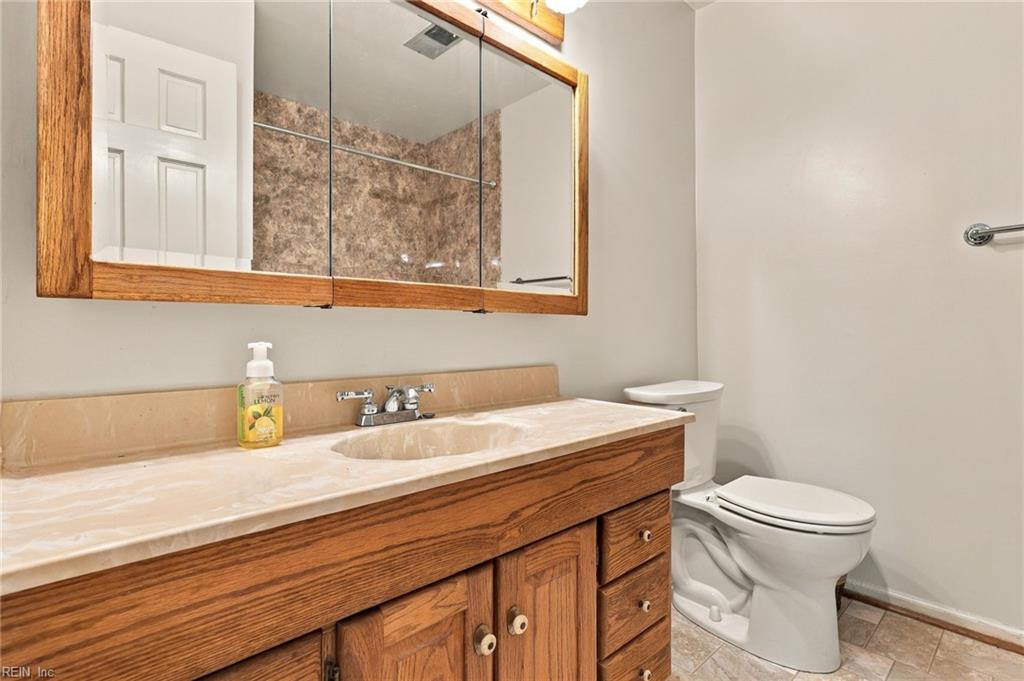 1609 Macroger Ct Property Photo 15