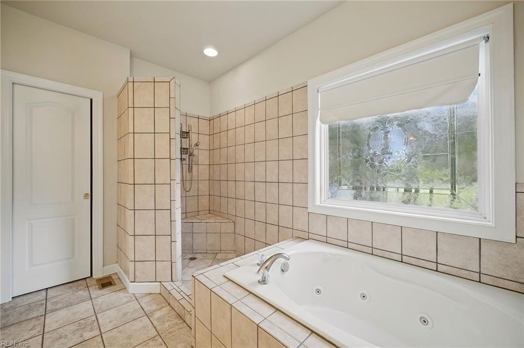 105 Meredith Way Property Photo 25