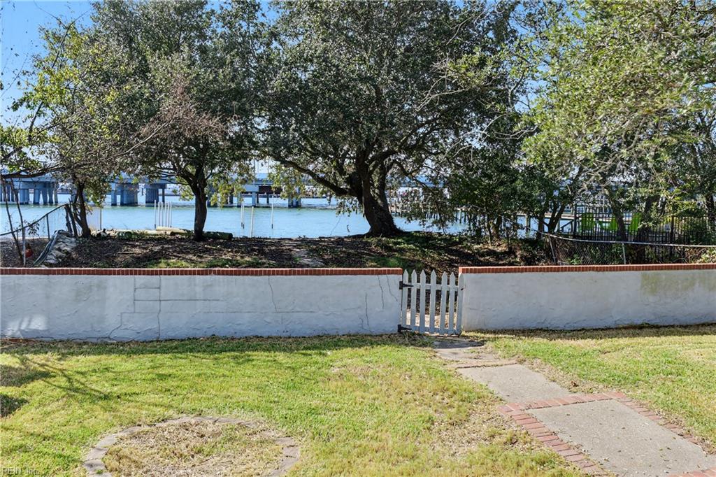 1129 Little Bay Ave Property Photo 11