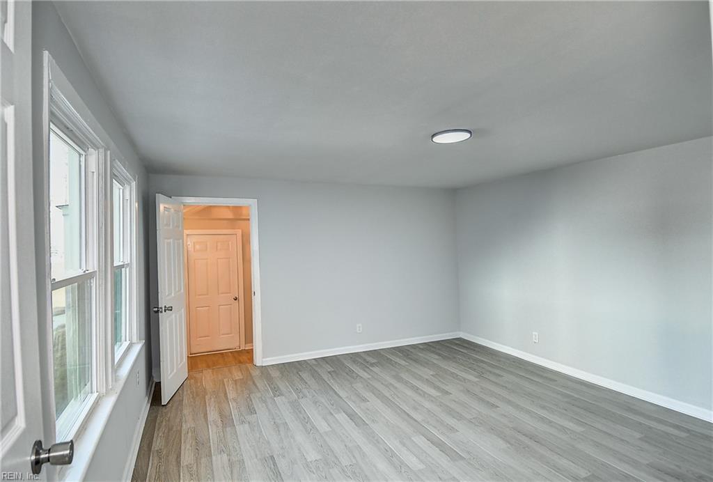 1129 Little Bay Ave Property Photo 25