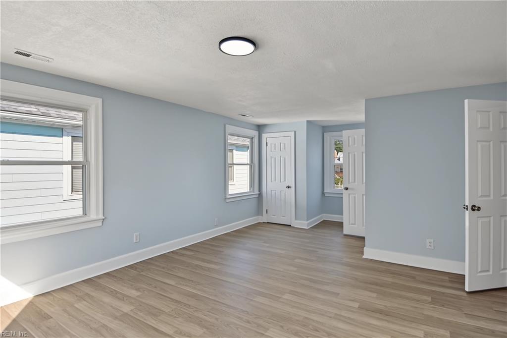 1129 Little Bay Ave Property Photo 32