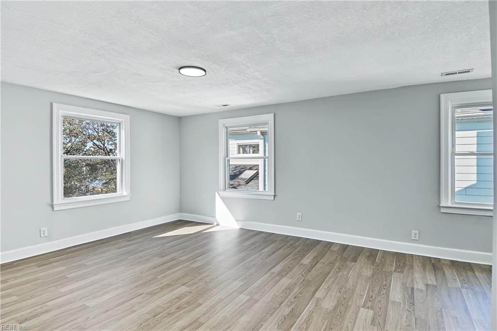 1129 Little Bay Ave Property Photo 33