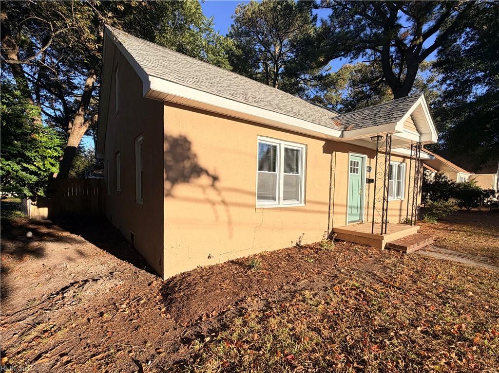 8022 Chesapeake Blvd Property Photo 3