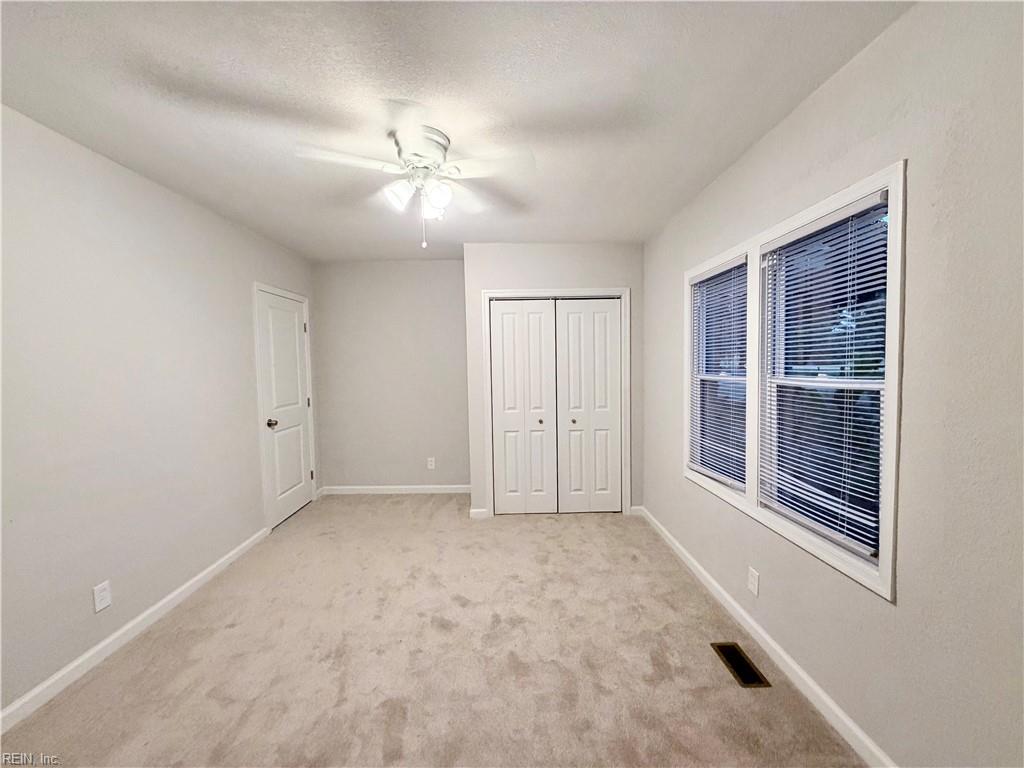 8022 Chesapeake Blvd Property Photo 11