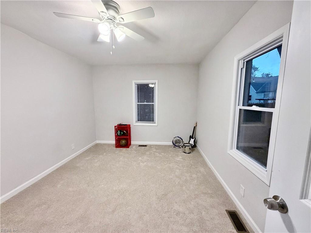 8022 Chesapeake Blvd Property Photo 20