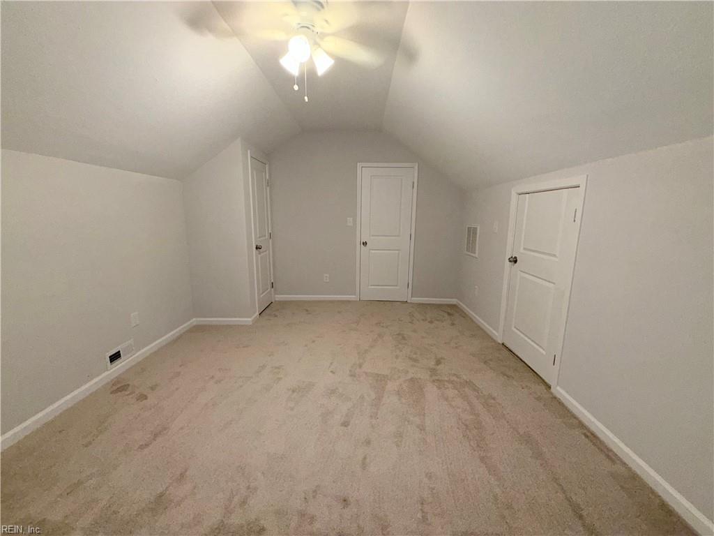 8022 Chesapeake Blvd Property Photo 29