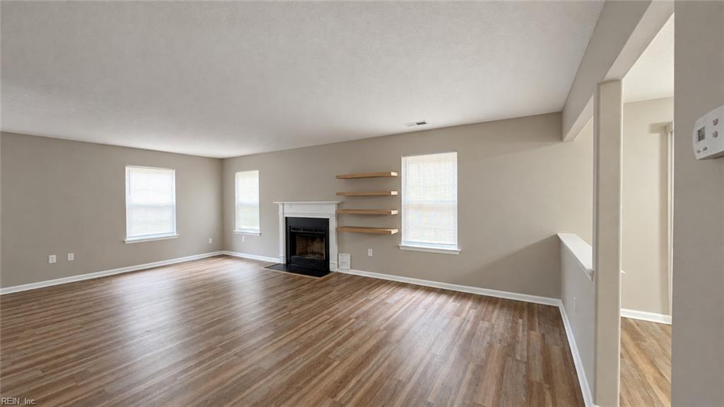 5505 Fountain Ct Property Photo 4