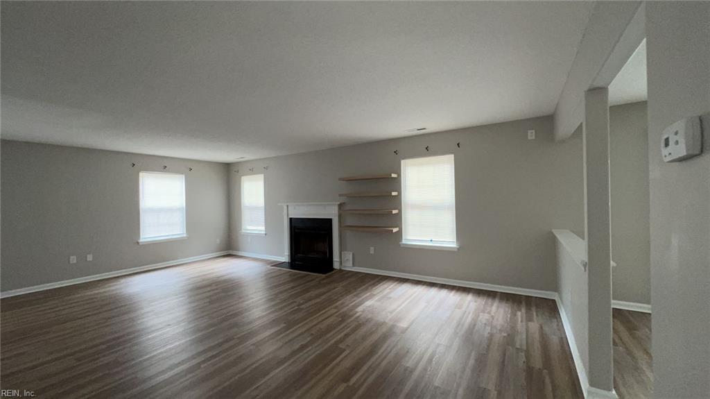 5505 Fountain Ct Property Photo 5