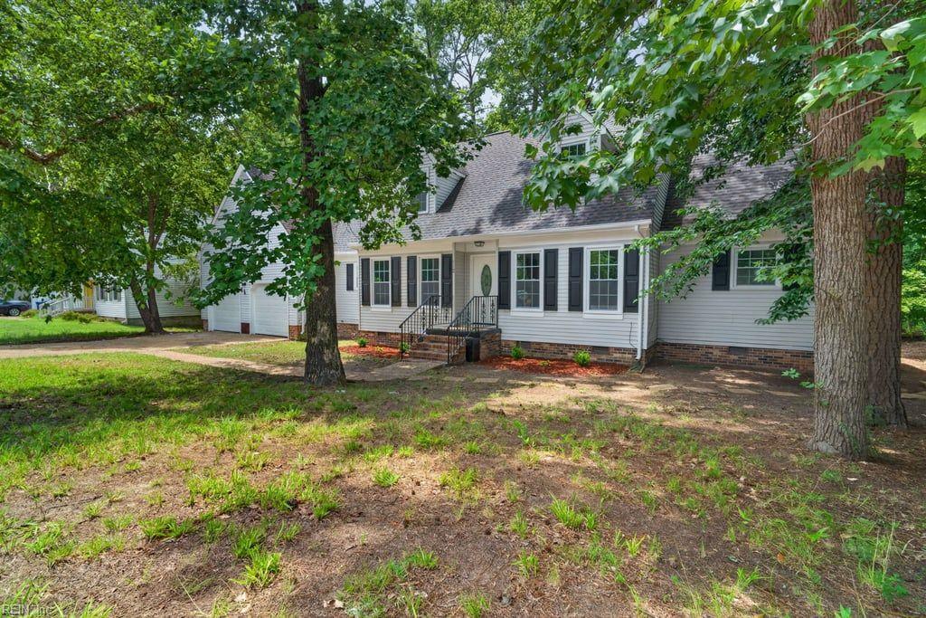 112 W Rexford Dr Property Photo 1
