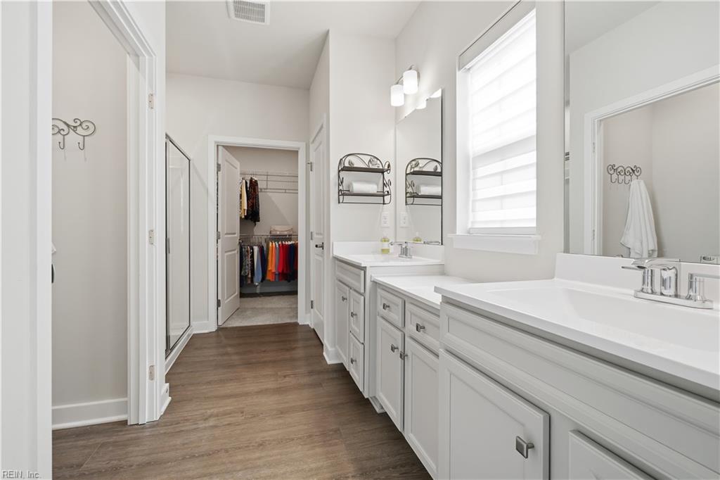 1047 Breakwater Trl Property Photo 19