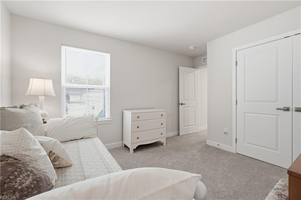1047 Breakwater Trl Property Photo 27