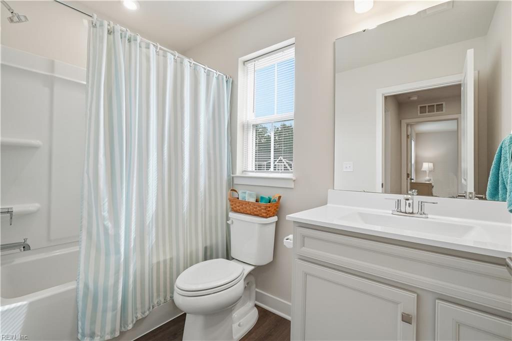 1047 Breakwater Trl Property Photo 28
