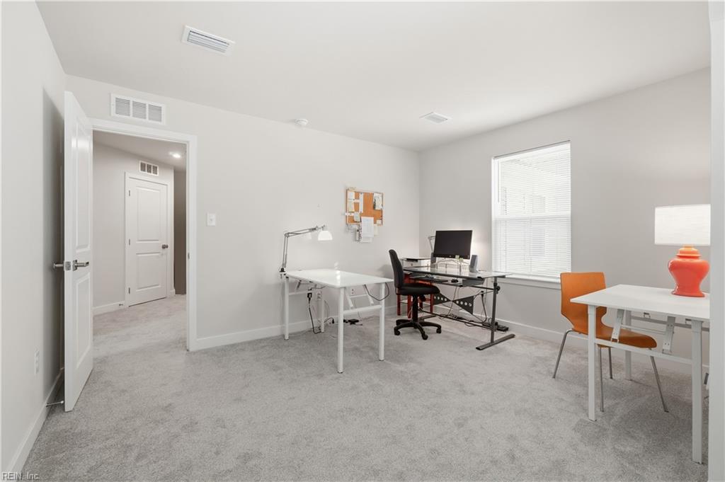 1047 Breakwater Trl Property Photo 30