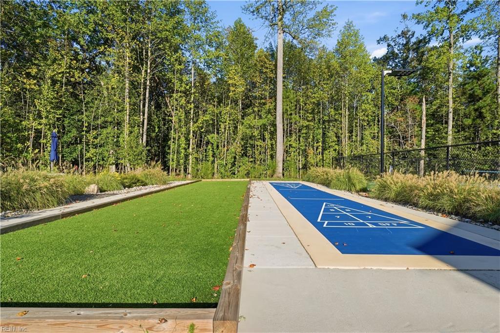 1047 Breakwater Trl Property Photo 45