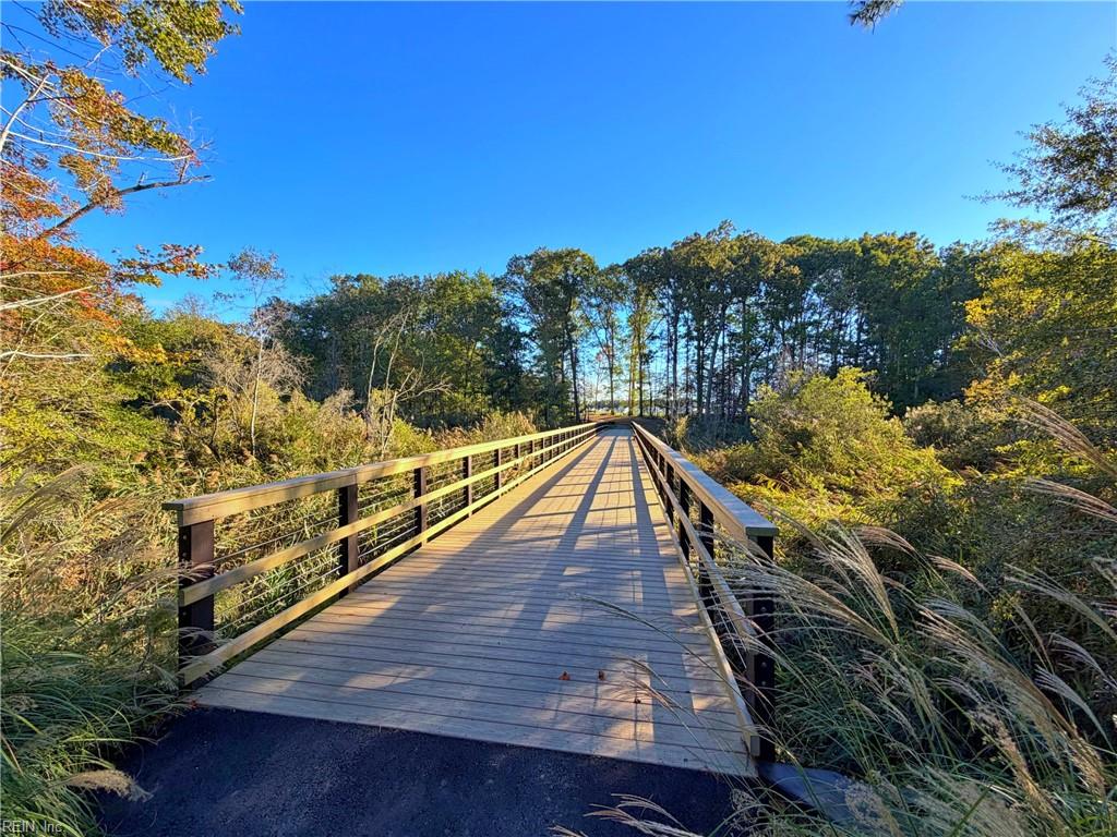1047 Breakwater Trl Property Photo 48