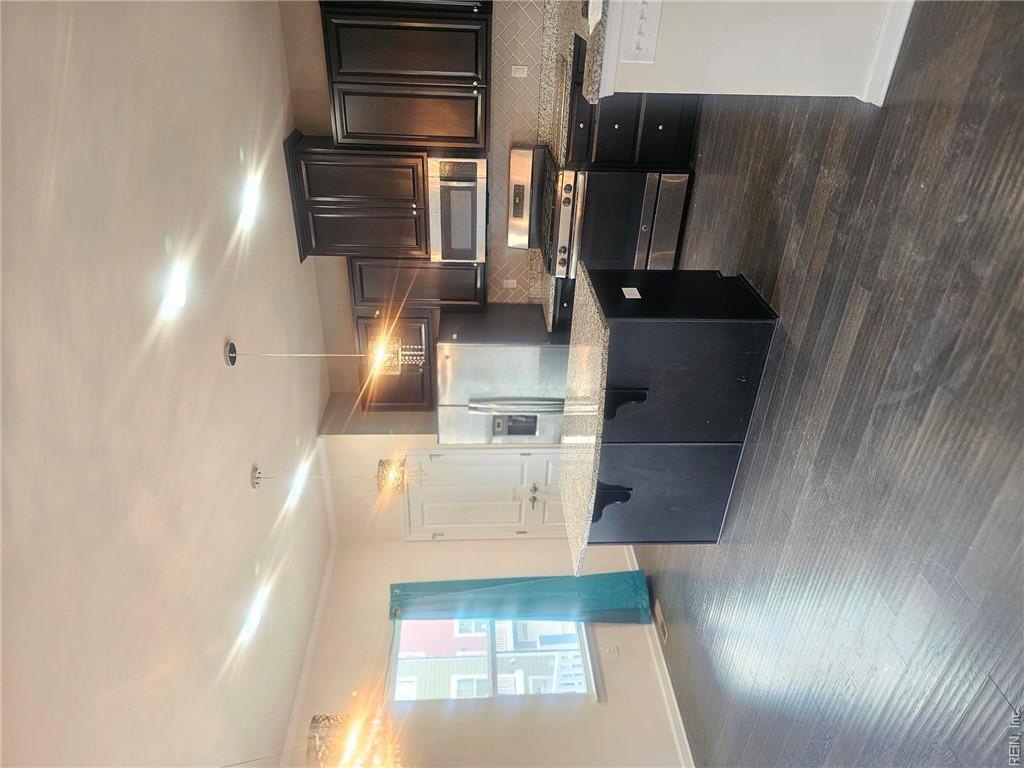 707 Arbuckle St Property Photo 2
