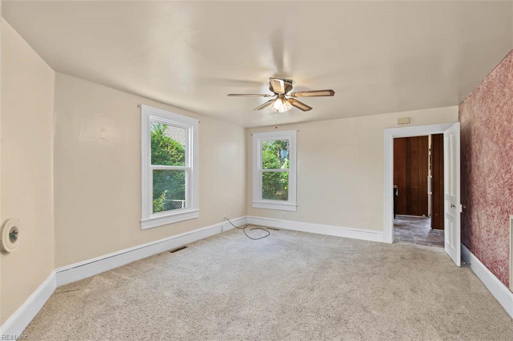432 W Main St Property Photo 10