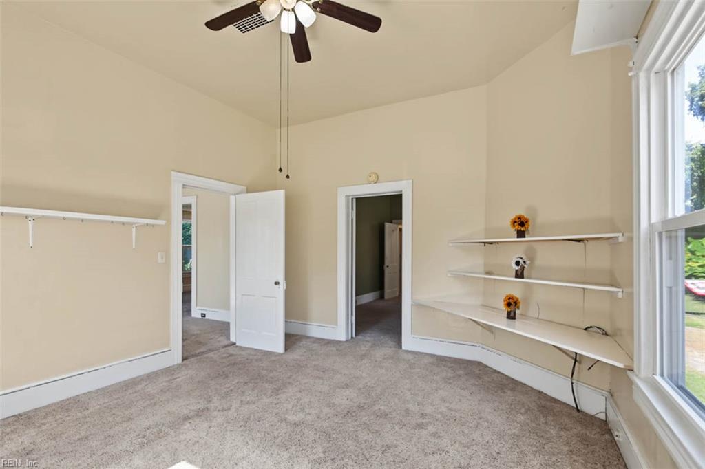 432 W Main St Property Photo 15