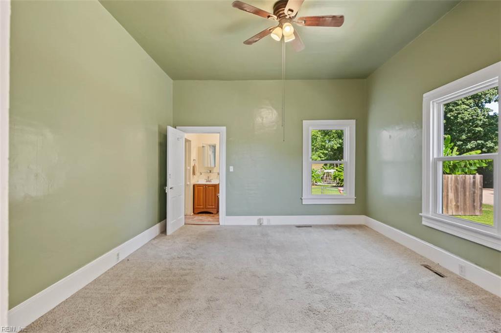 432 W Main St Property Photo 17