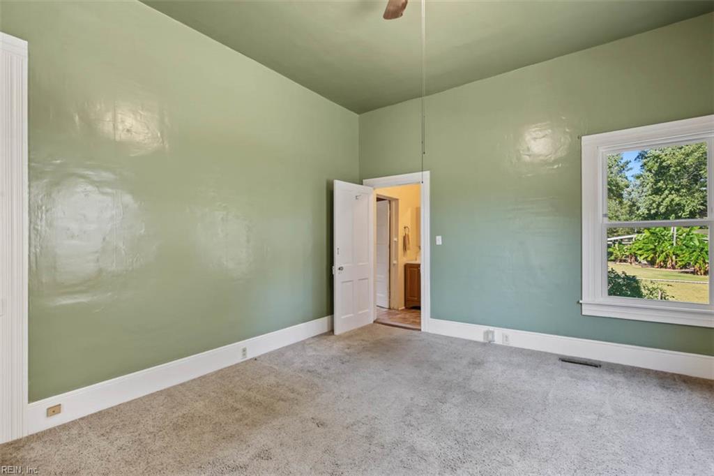 432 W Main St Property Photo 18