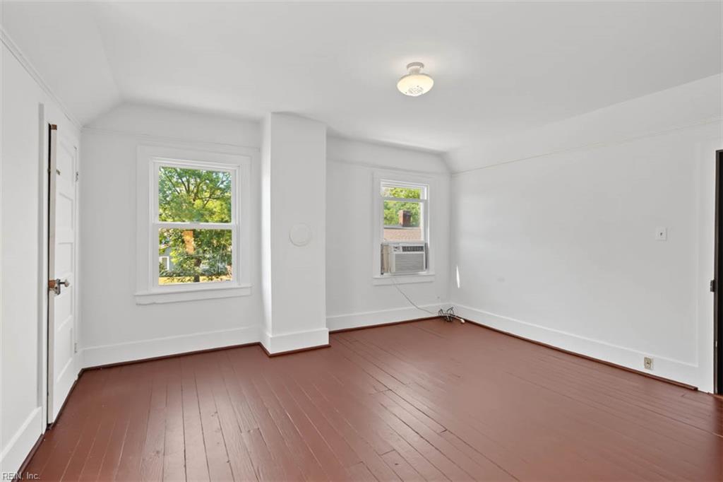 432 W Main St Property Photo 33