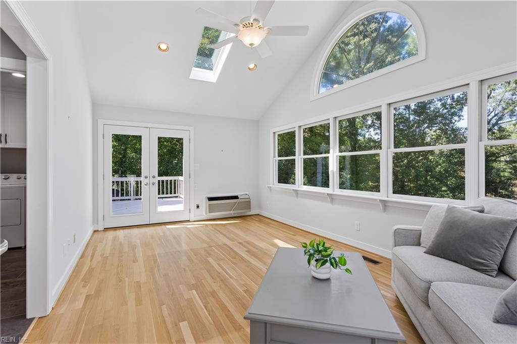 11 Royall Pl Property Photo 12